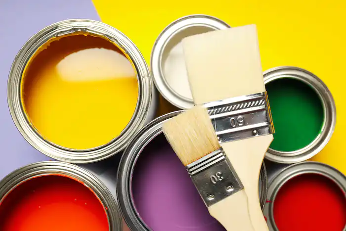 Paint brushes, rollers and tins for industrial painting